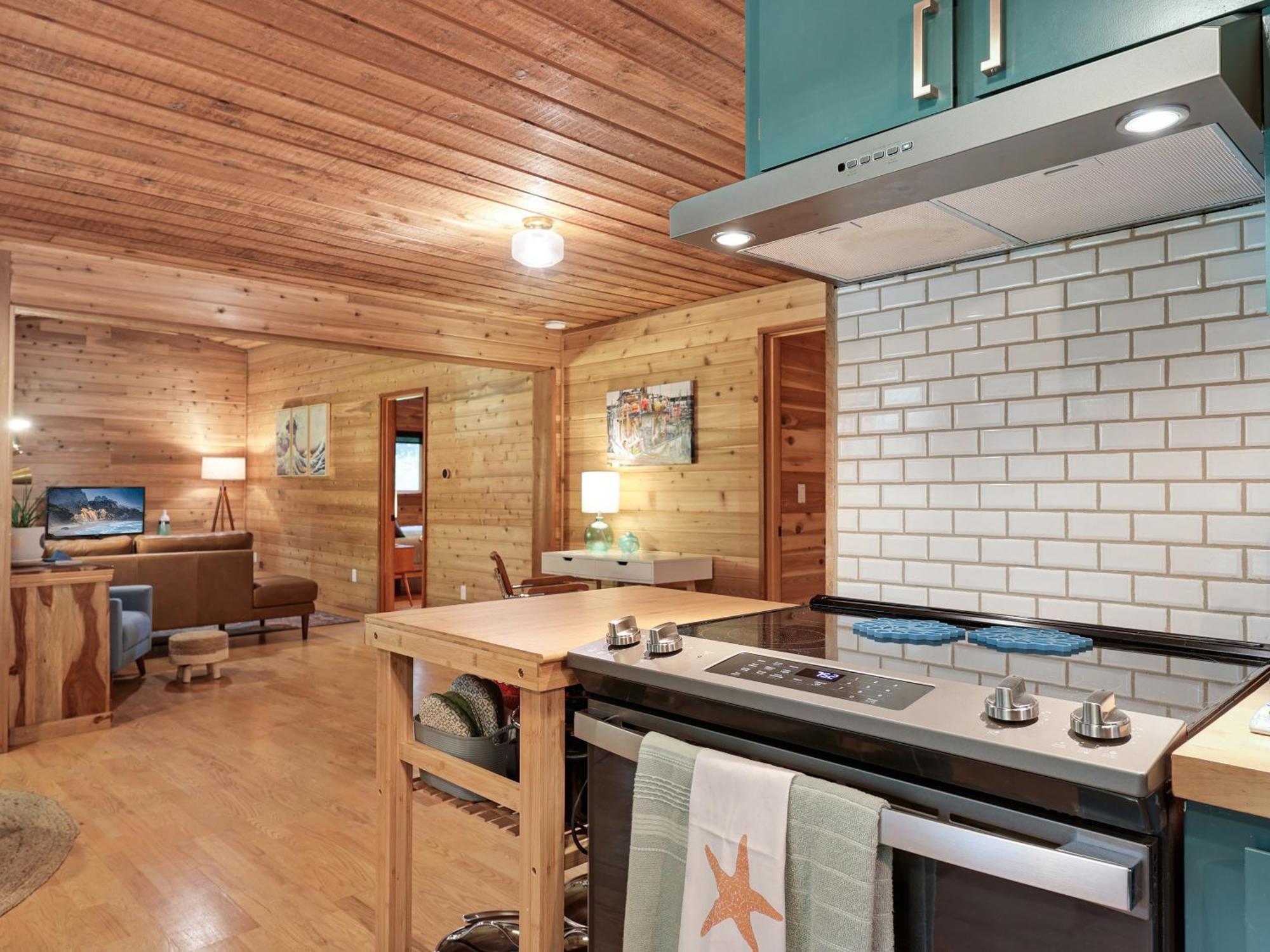 Woods Waves: Luxury Coast Cabin King Beds Pets Tillamook Kültér fotó