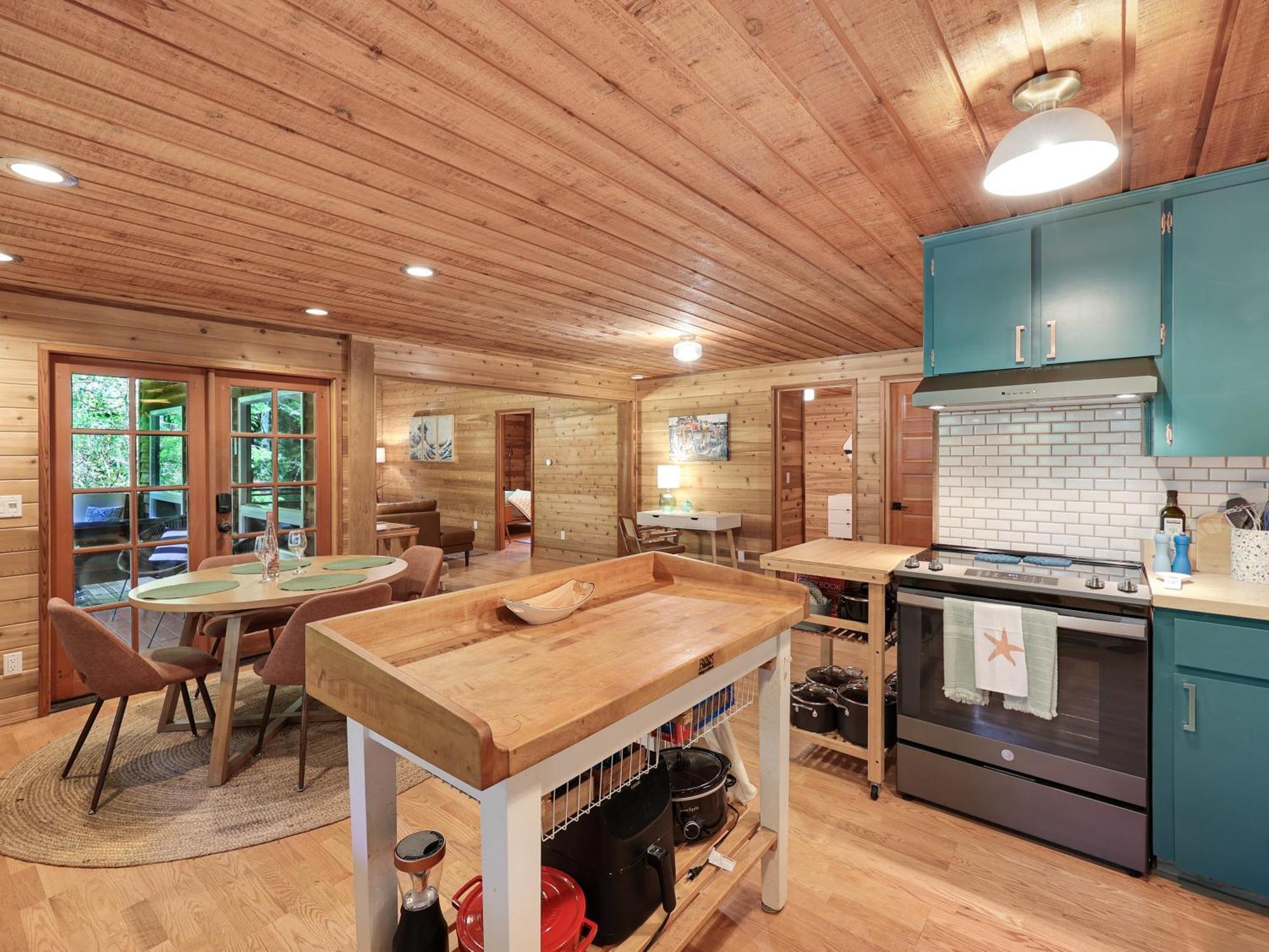 Woods Waves: Luxury Coast Cabin King Beds Pets Tillamook Kültér fotó